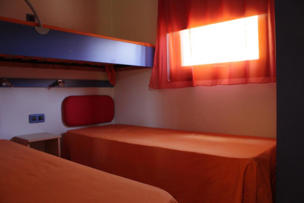 Camping I Melograni Marina Di Bibbona Pokoj fotografie